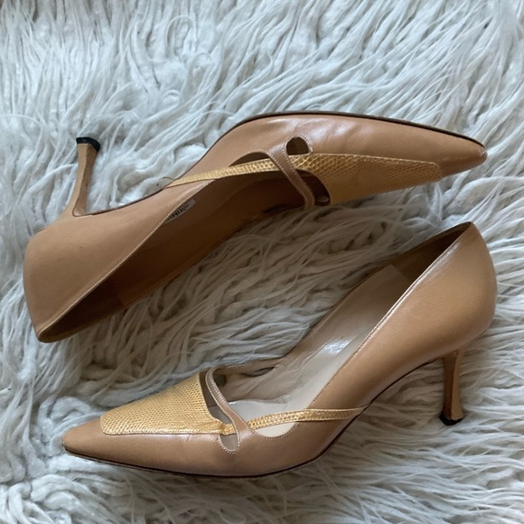 Manolo Blahnik Tan Leather Snake Embossed Panel Pointed Toe Pump Heels Size 39.5 - Picture 1 of 10